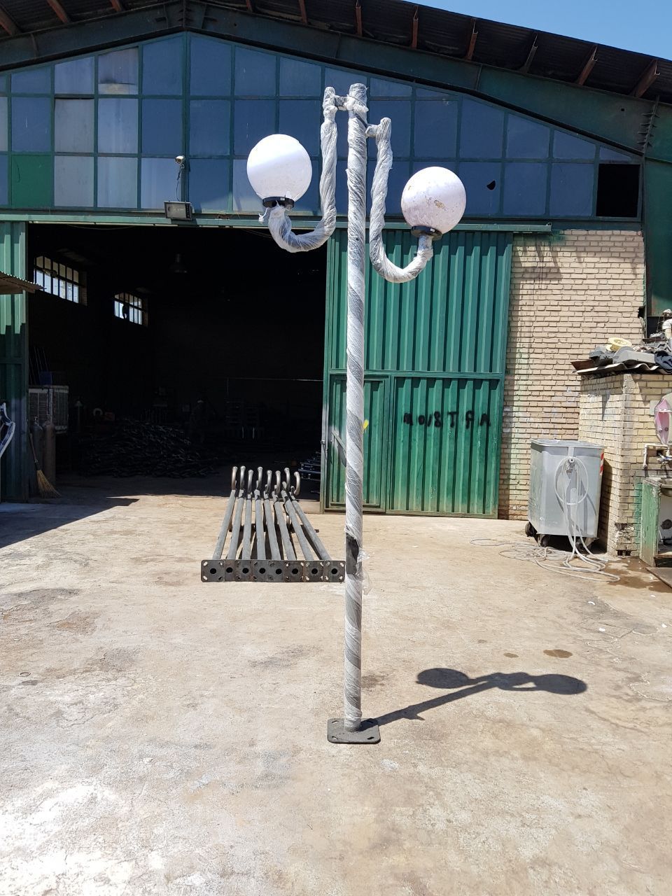 LQBS5287.jpg پایه چراغ کد ۲۲ - تصویر 1