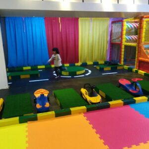 پیست شهر ترافیک با خط کشی