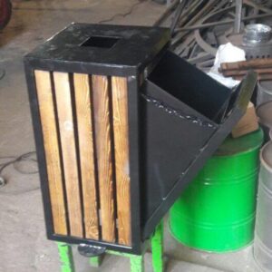 سطل زباله پاركى با چوب روس